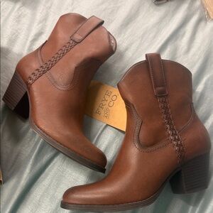 FRYE AND CO. Brown Braided Ankle Boots